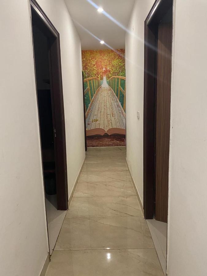 Hotel Hollywood - Family Hotel Zirakpur Экстерьер фото