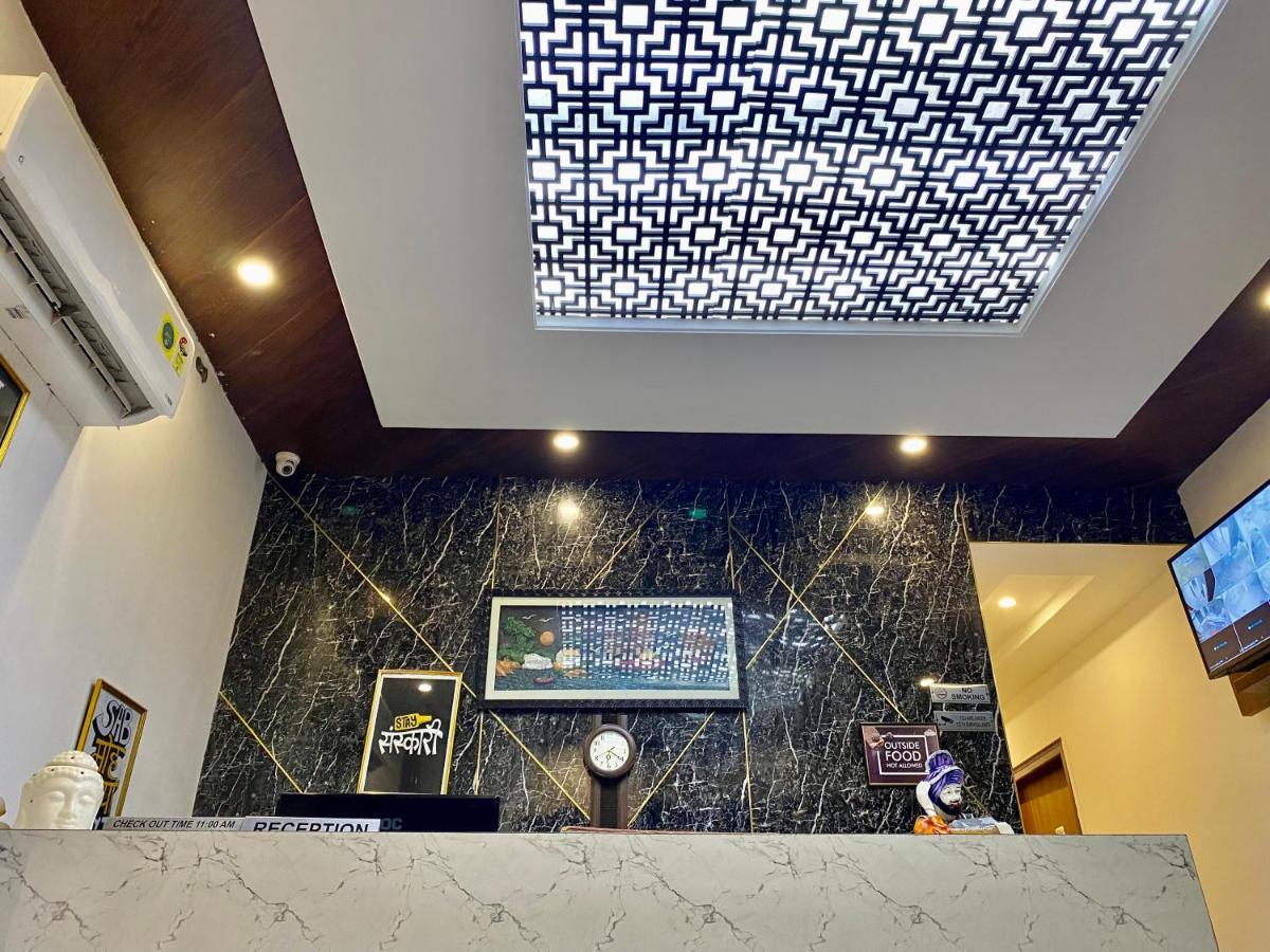 Hotel Hollywood - Family Hotel Zirakpur Экстерьер фото